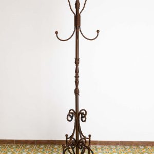 Appendiabiti con base martellata